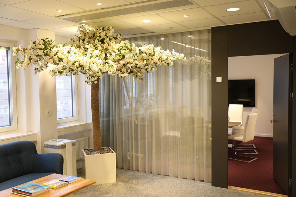 Bespoke Artificial Corner and Leaning Trees Design Example